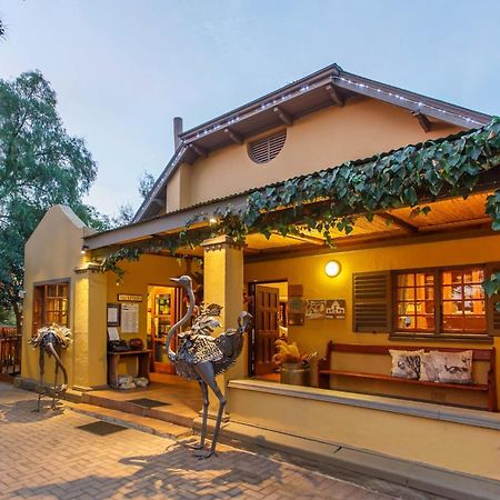 Riverside Guest Lodge Oudtshoorn Ngoại thất bức ảnh